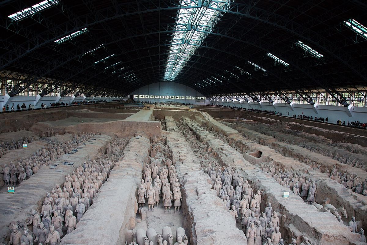 Les rangées de soldats de l'armée de terre cuite, fosse n°1, à Xi'an