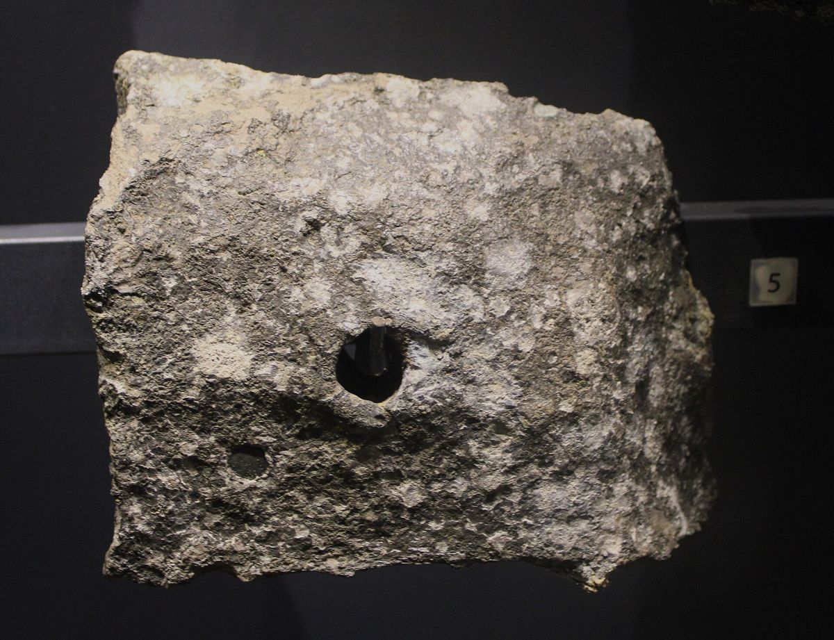 Lingot d'étain de la même épave